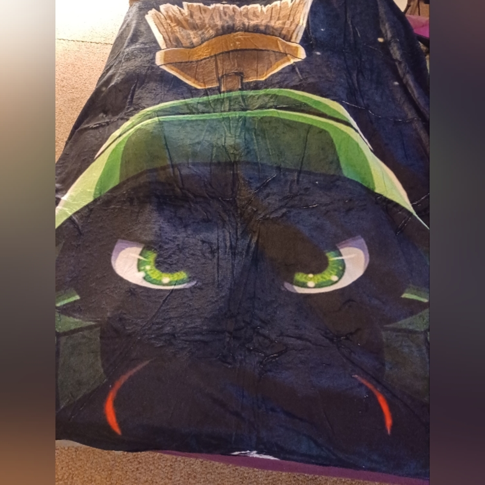 Looney toons NEW small plush throw Marvin the Martian